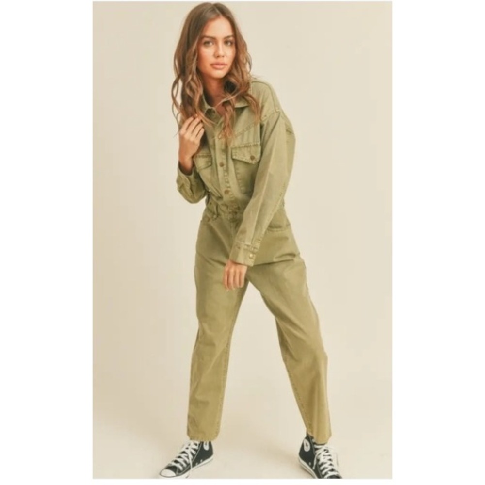 MIOU MUSE Olive Green Utility Jumpsuit Long Sleeve Button Front Wide Leg Size L